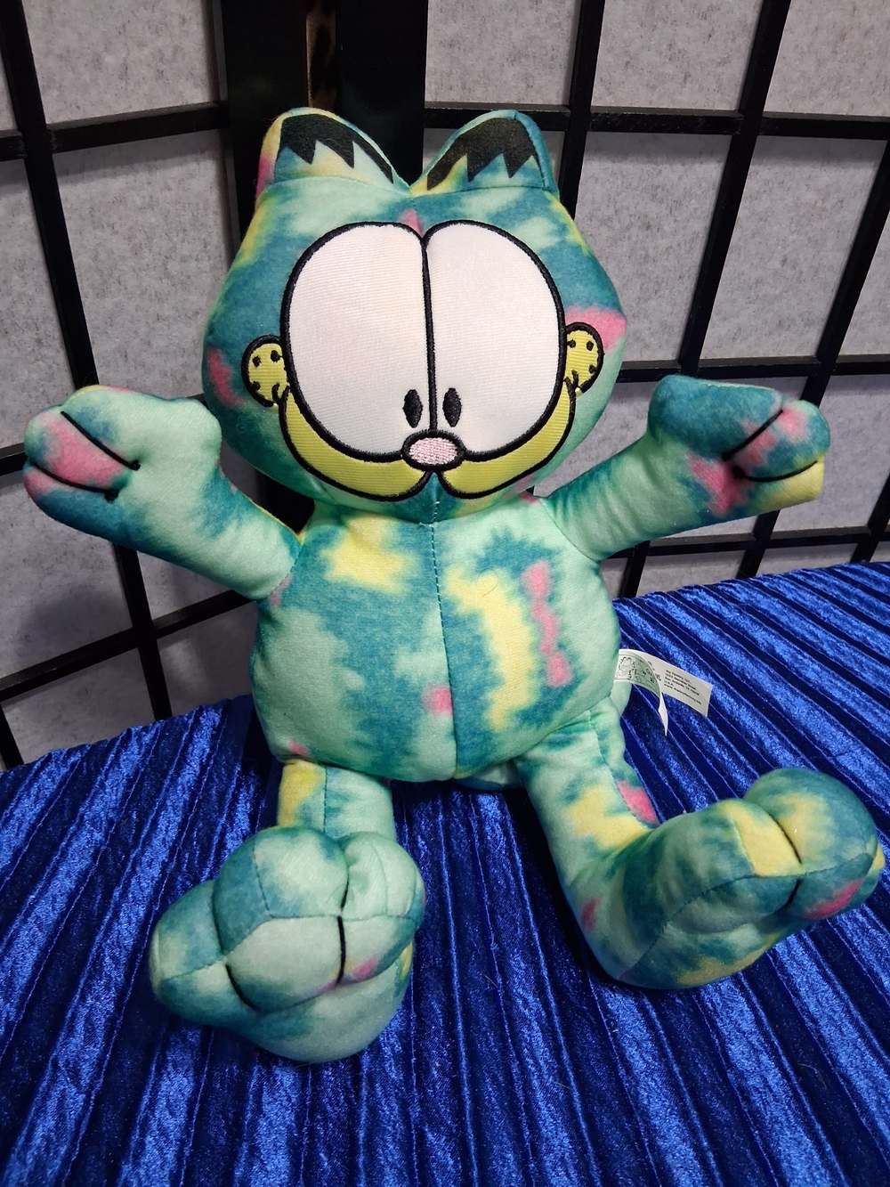 Tie-Dye Green Garfield Plush Toy - Soft Cartoon Stuffed Animal